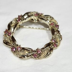 Vintage Gerry Gold Tone Wreath Brooch Pin with Pink Stones Retro